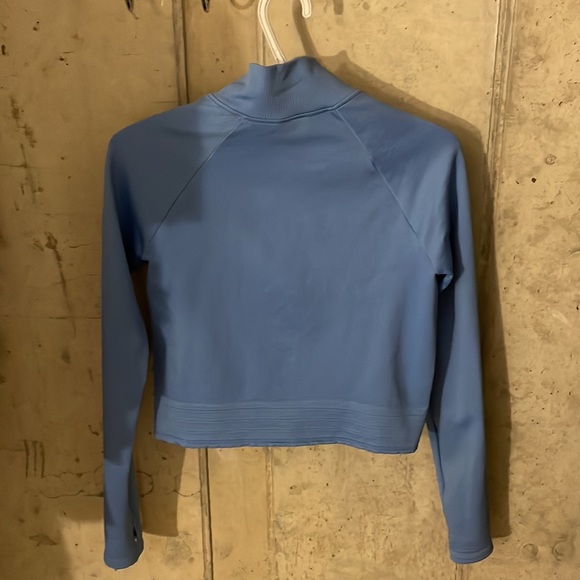 Blue zip up long sleeve shirt. Gréât for under ski-gear. - Picture 3 of 5